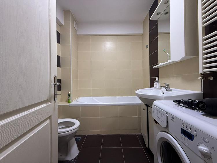 Apartament cu 3 camere I Decomandat I Zona Mărăști