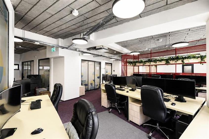 Office Premium | 265 mp | La Suite Copou | Complet Amenajat