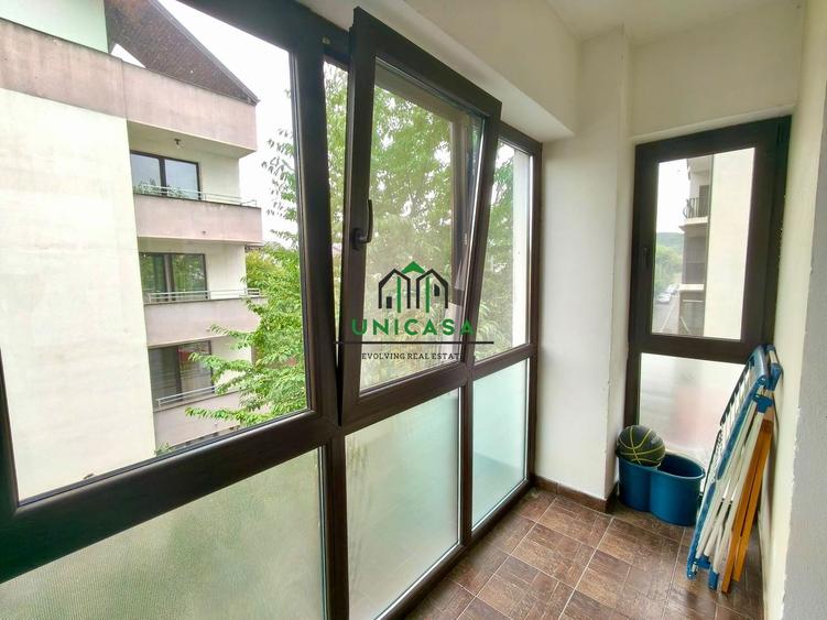 Apartament de inchiriat / 3 camere/ loc de parcare privat