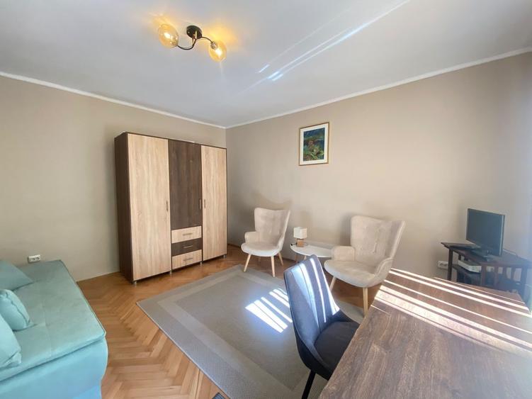 Apartament de inchiriat Ultracentral - O camera - Piata Muzeului