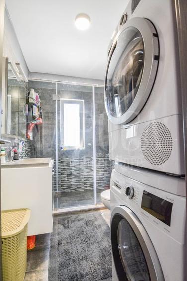 Apartament 3 camere de vanzare in Floresti