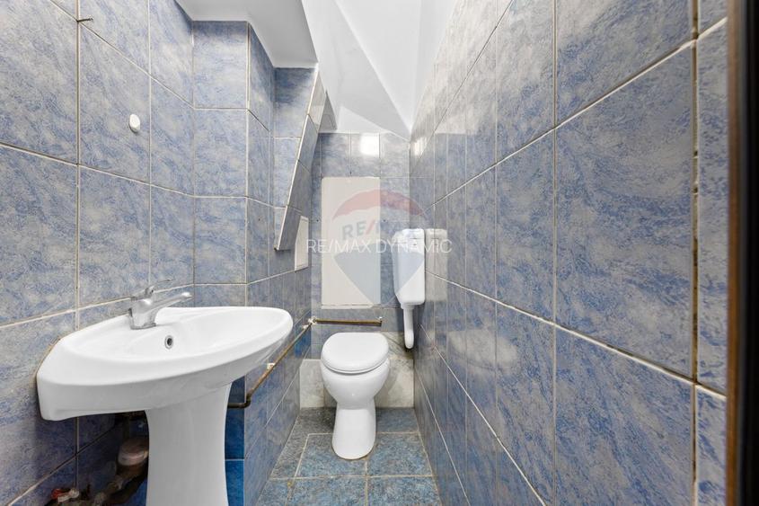 Spațiu comercial cu potential in zona cu trafic intens -Piata Mica - 12