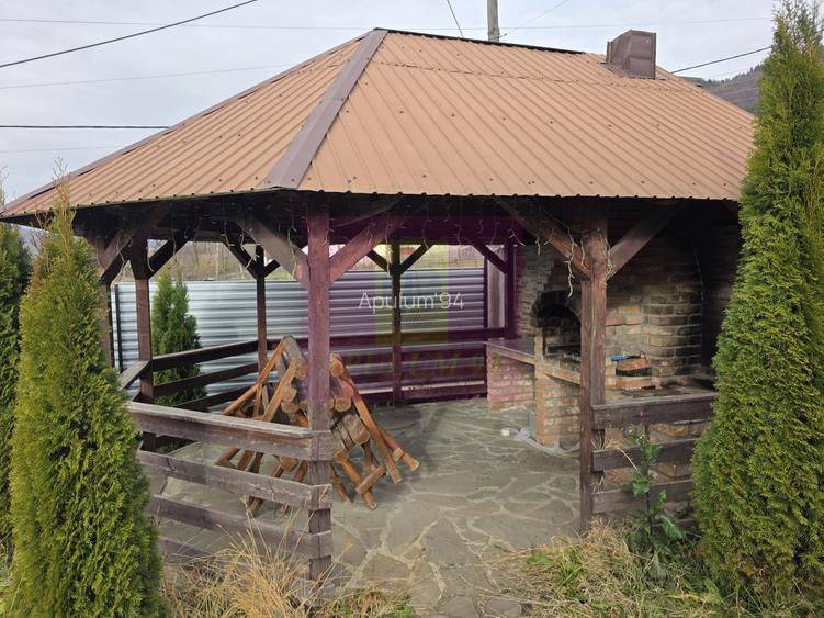 Vila de vacanta cu 4 camere de vanzare in Valea Doftanei