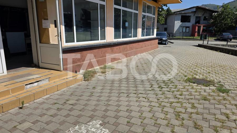 Spatiu comercial de vanzare in Cugir zona Primariei