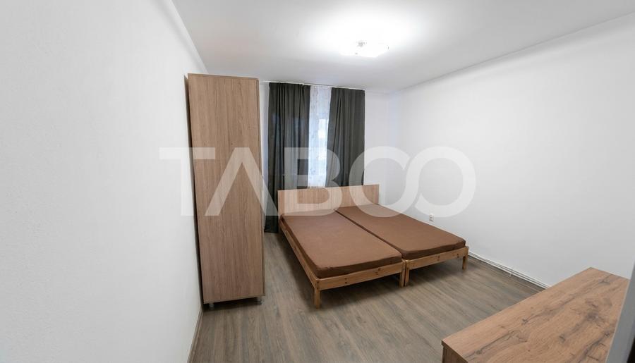 Apartament cu 2 camere de vanzare in bloc izolat cu boxa in Gruia