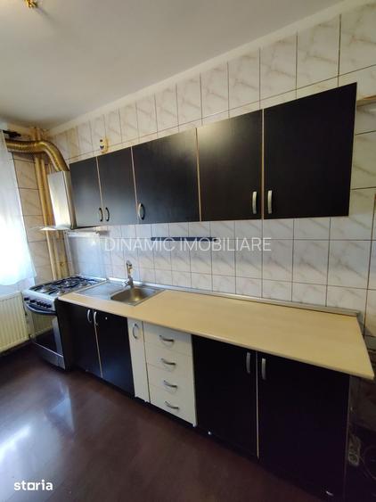 Apartament 3 camere Obor – 2 min de metrou, boxă 9 mp