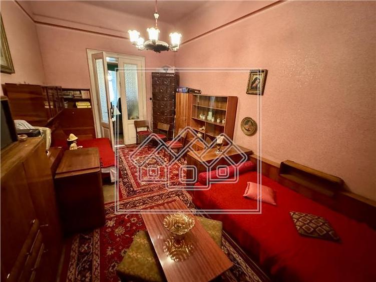 Ap.2 camere - zona ultracentrala - reper Hotel Continental Forum