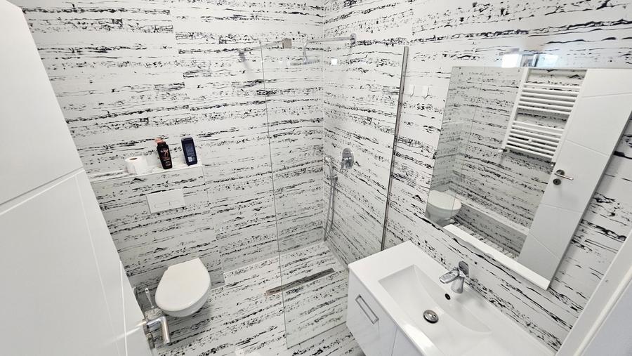 Studio in Bloc Nou | Metrou Tineretului 7 minute | Parc 1 minut | Zona excelenta