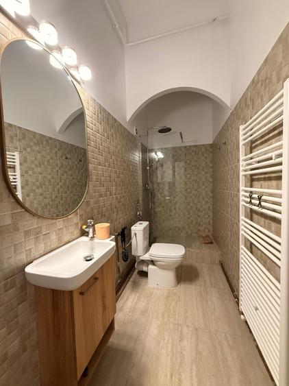 De Inchiriat apartament 2 cam complet utilat, 50 mp utlili Zona Centru Pietonala