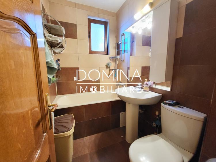 Apartament de vanzare 2 camere transformat in 3, etaj 3 – Str. Brandusei