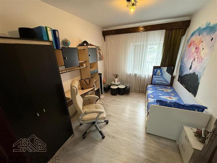 Apartament 3 Camere de Vanzare sau Inchiriere, Strada Lupeni – 81 mp, Etaj 1
