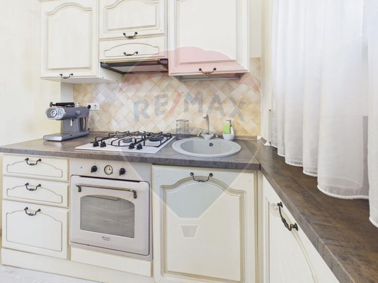 Apartament cu 3 camere langa parcul Cismigiu la 2 min de Metrou Izvor