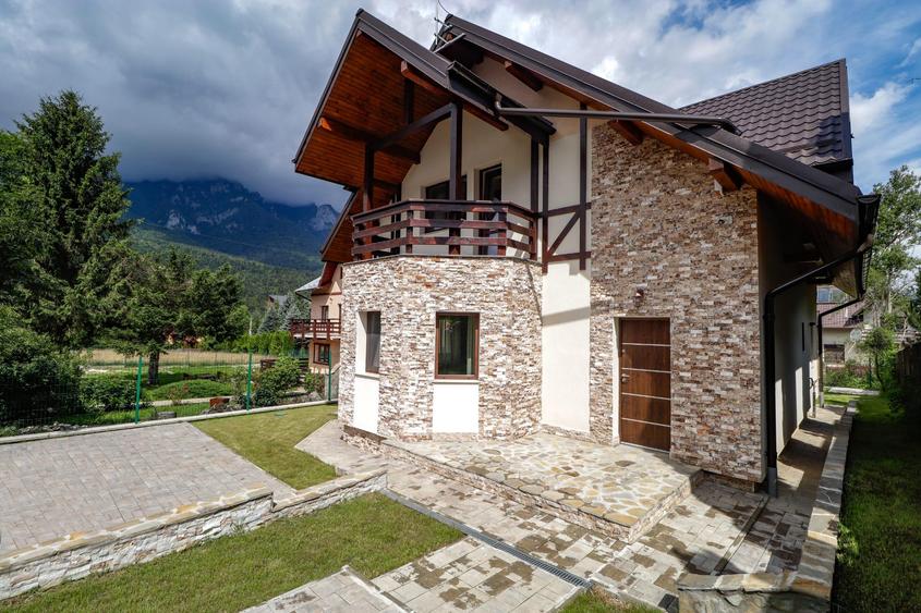 Busteni – Piatra Arsa, vila noua de vanzare! Vedere de top spre muntii Bucegi!