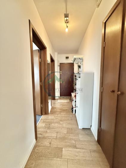 Apartament 3 camere, Astra