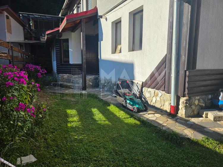 Parter de casă de vânzare în Azuga – zonă centrală | 89 mp utili