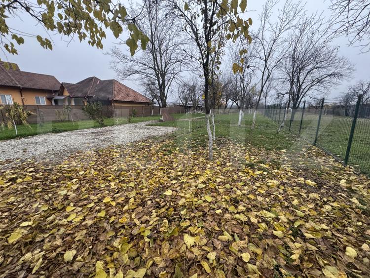 Teren intravilan, 1300 mp, zona Prajba Mare