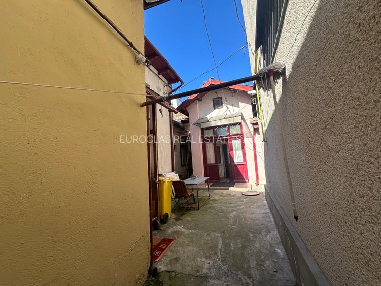 2 corpuri de casa - Centru - 137.000 euro(Cod E8+E10) - 2