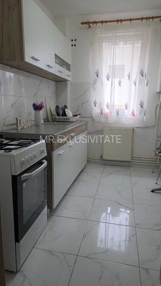 Vand apartament 2 camere zona centrala