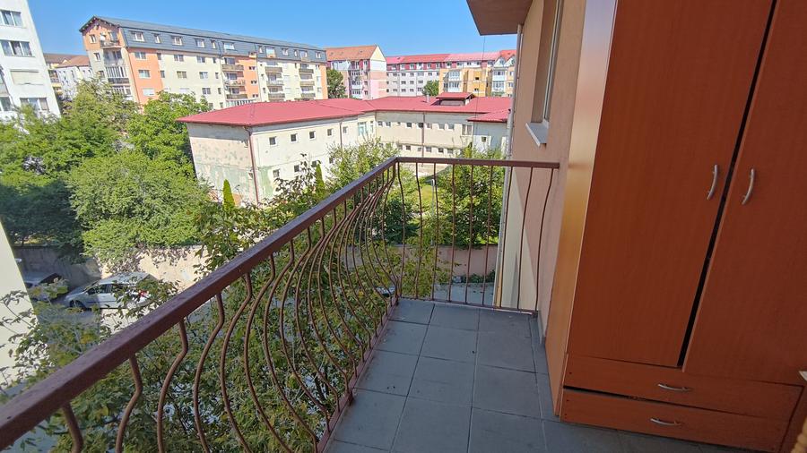 Garsoniera etaj 3 cu balcon in Sibiu cartier Hipodrom