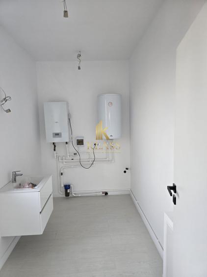 Vila 4 camere Tunari de vanzare