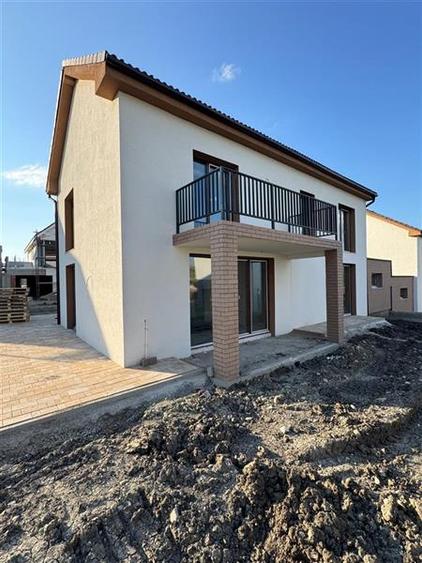 Casa Individuala + Garaj situata in Chinteni