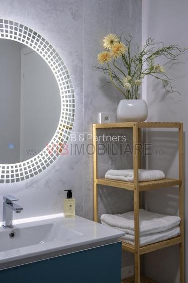 Titanic White, apartament lux, vedere frontala la mare - 10