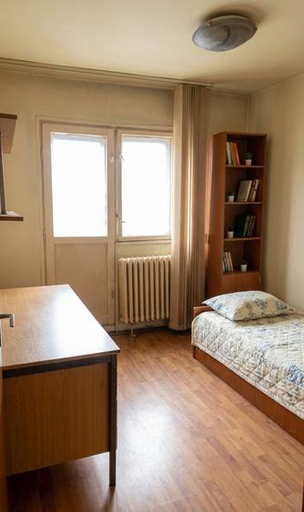 Vand apartament cu 3 camere