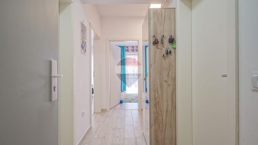 Apartament 3 camere Maurer Tractorul Balcon generos, Parcare și Boxă