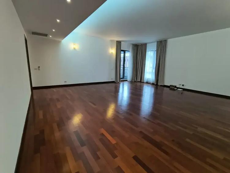 Apartament elegant cu 4 camere | Etaj 1