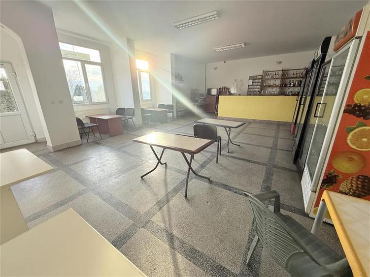 Secuieni - 17 km de Bacau - spatiu comercial