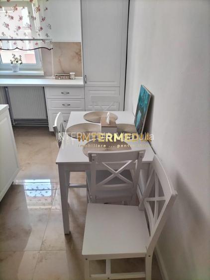 Apartament 3 camere 2 bai, parcare, CETATE mobilat si utilat complet - 11