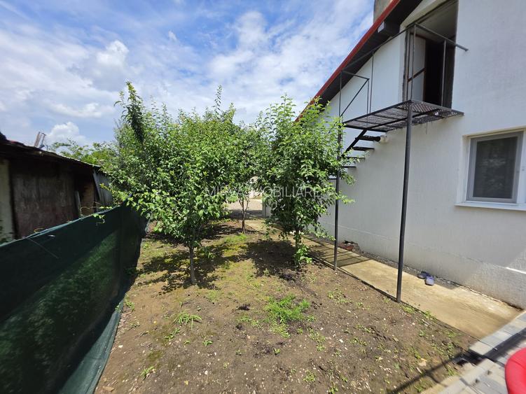 Casă renovată cu 6 camere, teren 557 mp – Berceni, Prahova - 11