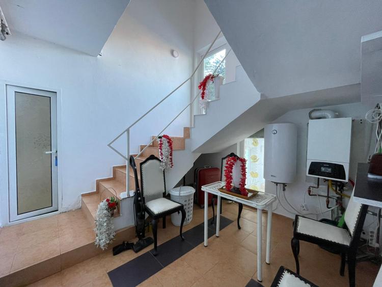 Casa, 400mp, 350 mp curte, centrala proprie, aeroport, Otopeni