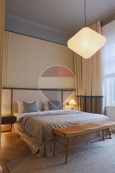 De vânzare apartament cu 3 camere, 2 băi, restaurat integral - Central