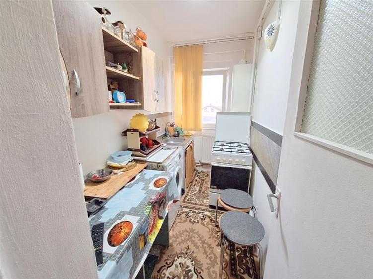 Apartament 2 camere, cu centrala proprie, Bacau