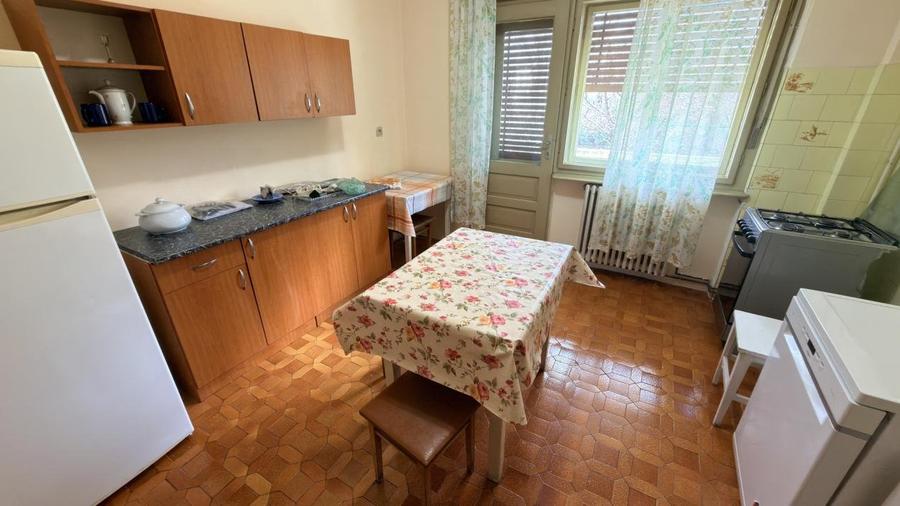 Apartament casa 3 camere 130 mp utili zona Parc Sub Arini