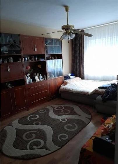 3 camere decomandat zona Lipovei