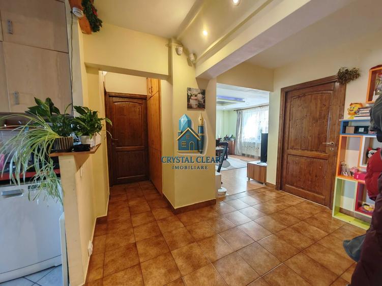 Apartament 3 camere - cartierul Unirii, str. Decebal
