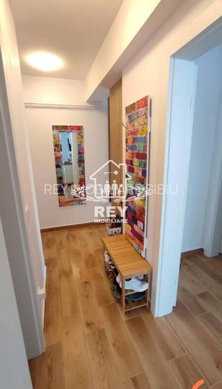 De închiriat | Penthouse Modern cu Terasă Panoramică – Sibiu -Zona ind.Vest