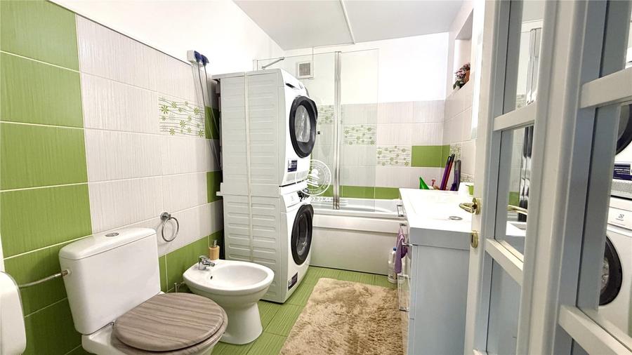 Vila - 270 m2 utili in Aroneanu cu 1000 teren