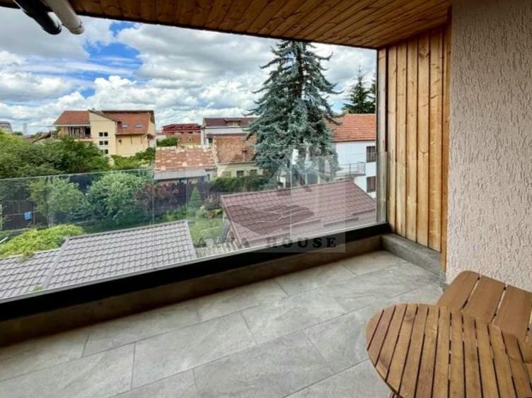 Apartament cu trei camere, zona Blumana - Avram Iancu 85mp