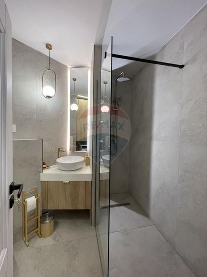 Investitie apartament 3 camere Alba Iulia renovat complet