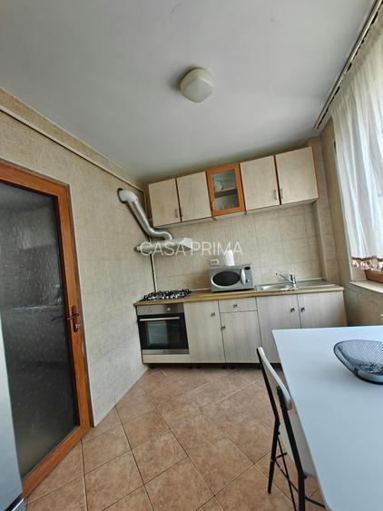 Se inchiriaza!!!2 Camere Centru-Piata Unirii, Etaj 7!!!