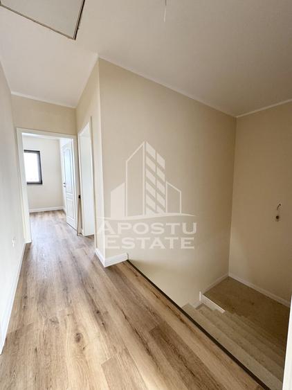 Duplex cu perete dublu, 4 camere si 3 bai finalizat, toate utilitatile