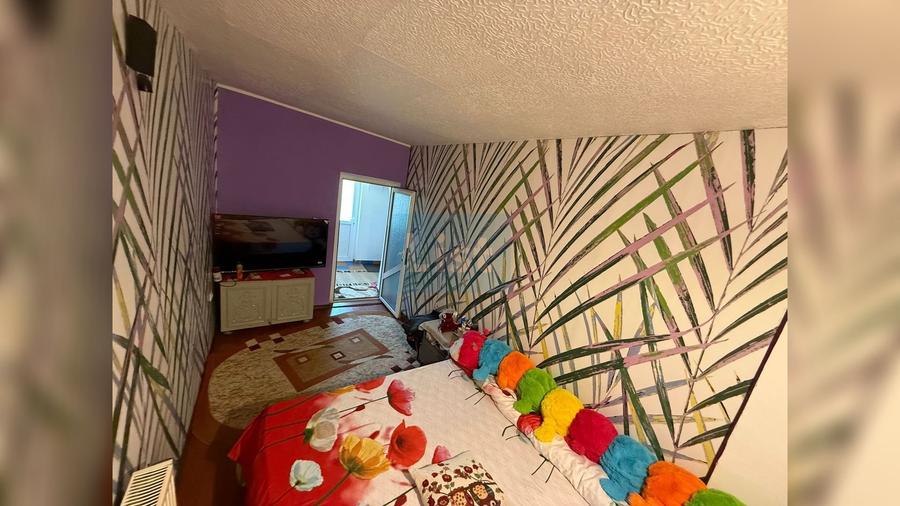 Casă decomandată 3 camere + grădină 450 m², zonă liniștită Galați
