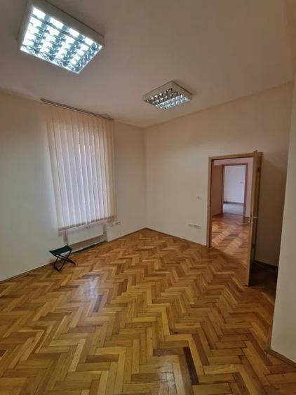 Proprietar, inchiriez spatiu pentru firma/birouri