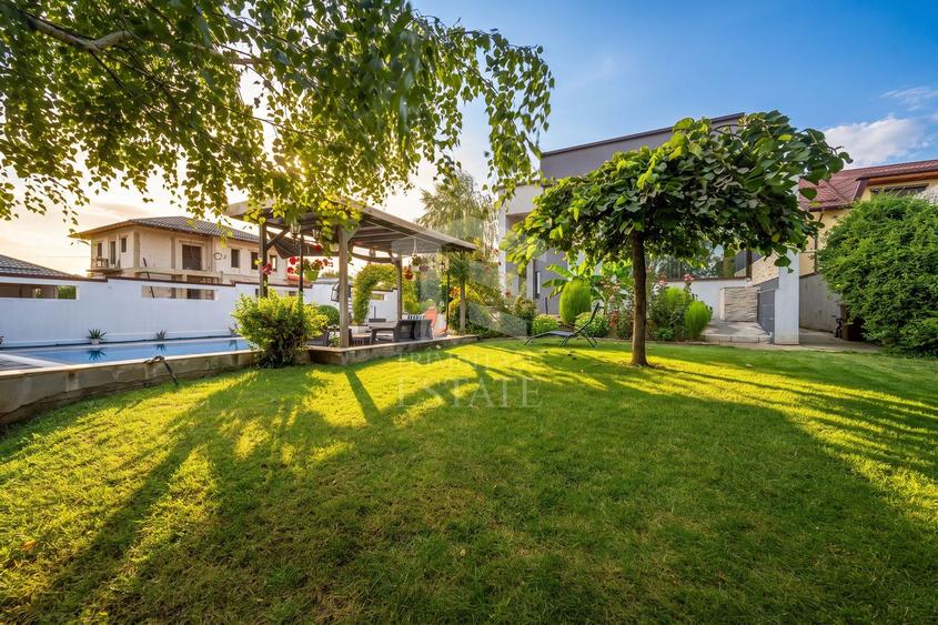 Vilă 342 mp cu piscină și 800 mp teren / 4 dormitoare / Pleașa