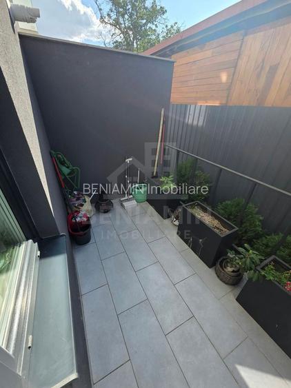 Apartament Superb 3 Camere- Ultracentral- Curte Privată 27mp-Parcare