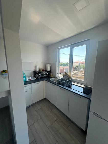 Casa P+1 - 6 camere - Palazu Mare - 290.000 euro negociabil (Cod E8+E10)