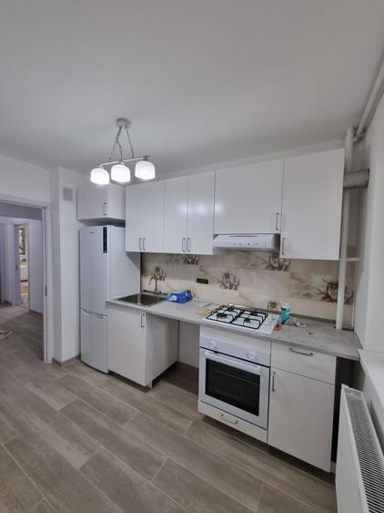 Apartament cu 3 camere de inchiriat in zona Piata Resita